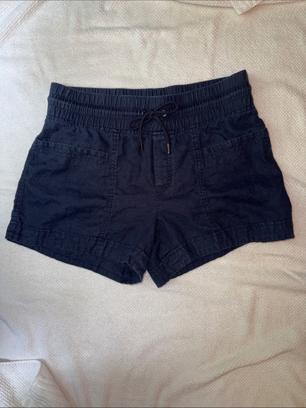 ATHLETA Cabo Linen Navy Shorts 4” | 6